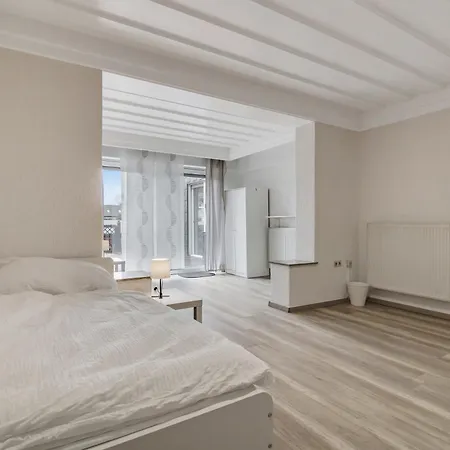 Mit Balkon In Apartment Luenen